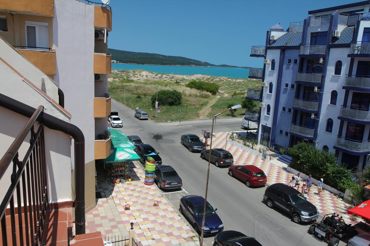 Salena Hotel Primorsko Esterno foto
